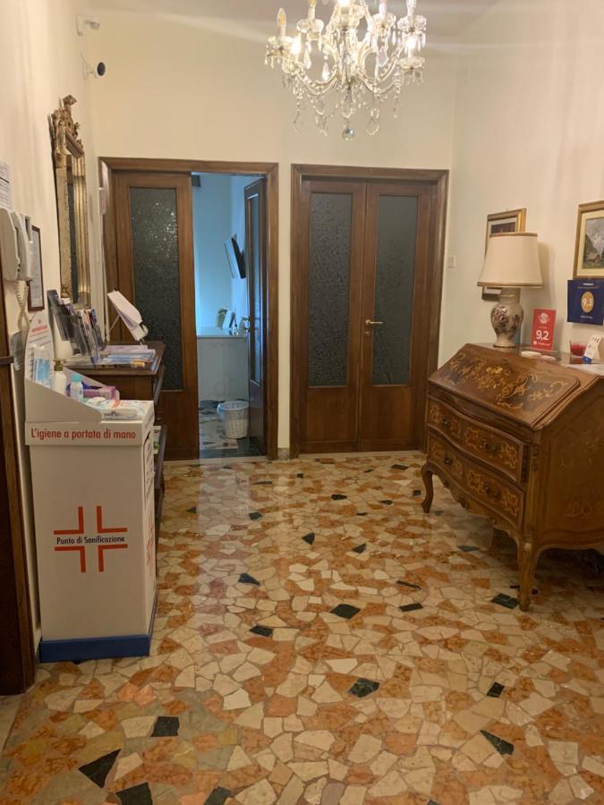 Notti Sull'Adige Hotel Верона Екстериор снимка