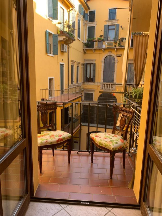 Notti Sull'Adige Hotel Верона Екстериор снимка