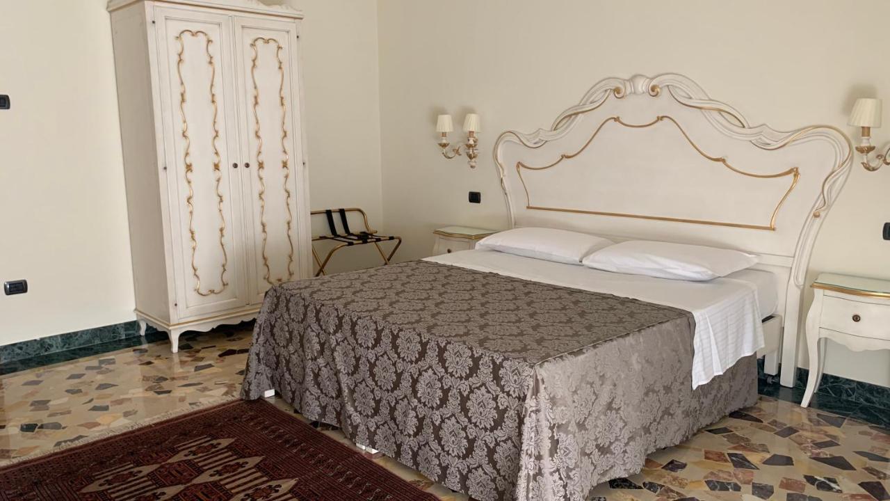 Notti Sull'Adige Hotel Верона Екстериор снимка