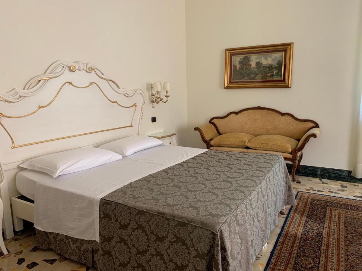 Notti Sull'Adige Hotel Верона Екстериор снимка