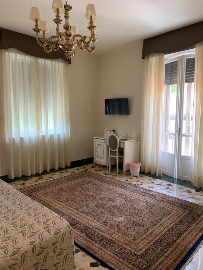 Notti Sull'Adige Hotel Верона Екстериор снимка