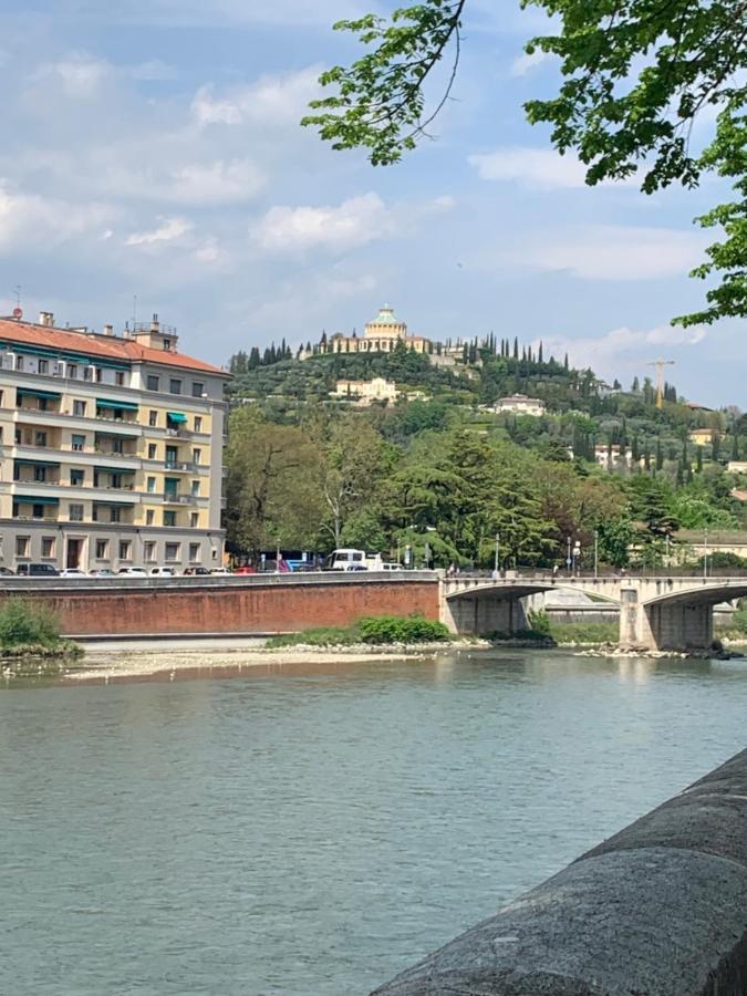 Notti Sull'Adige Hotel Верона Екстериор снимка