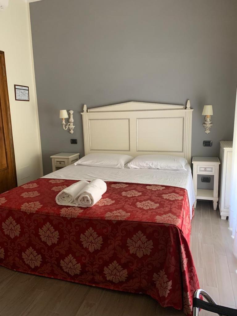 Notti Sull'Adige Hotel Верона Екстериор снимка
