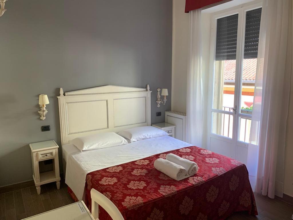 Notti Sull'Adige Hotel Верона Екстериор снимка
